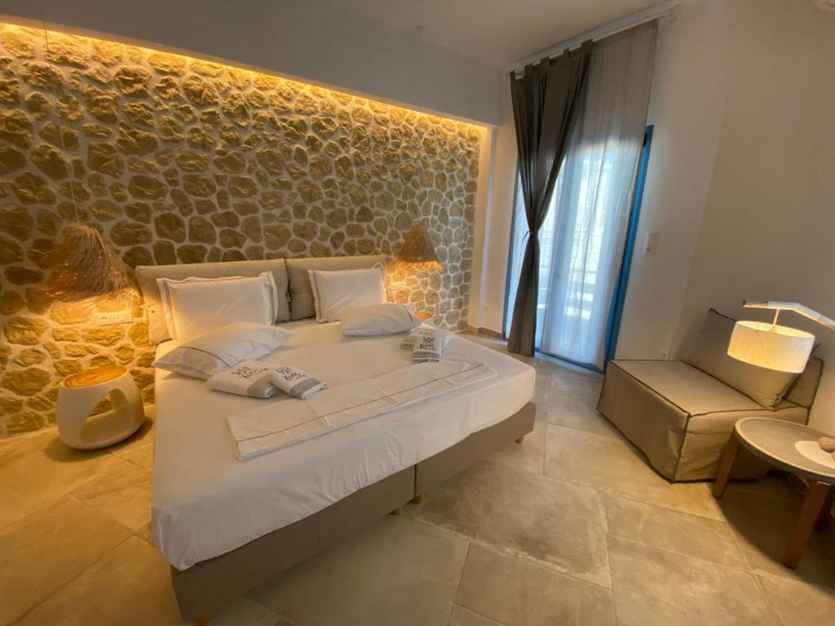 Kores Of Poros Poros Town Exterior photo